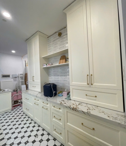 Hoàn thiện Full tủ bếp và kệ cho nhà bếp Quận 8 