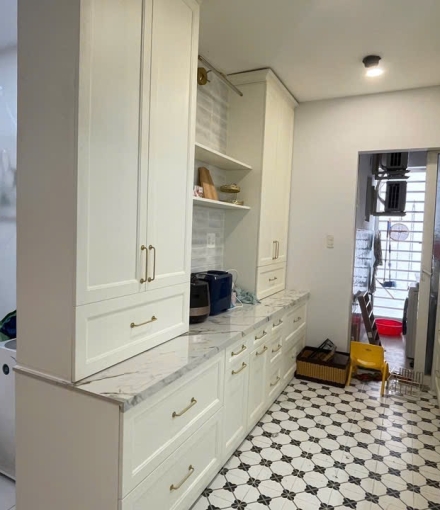 Hoàn thiện Full tủ bếp và kệ cho nhà bếp Quận 8 