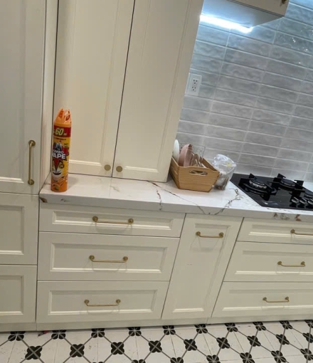 Hoàn thiện Full tủ bếp và kệ cho nhà bếp Quận 8 