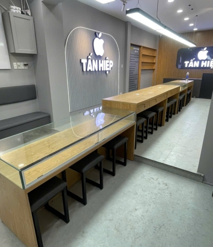 Hoàn thành shop điện thoại quận Tân Phú