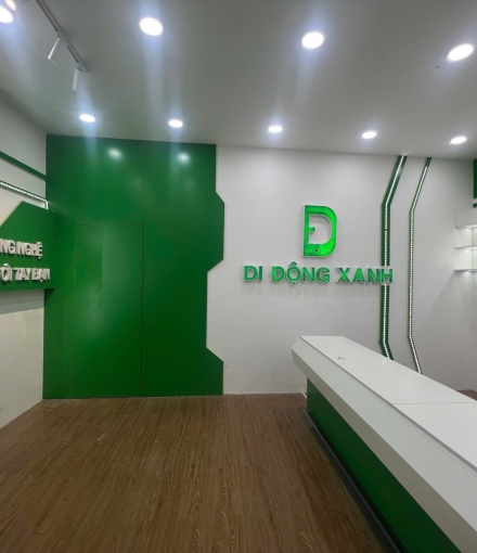 Thi công hoàn  thiện shop Di ĐỘNG XANH  ở Đồng Nai 