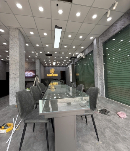 Hoàn thiện shop điện thoại Tam Nông -Đồng Tháp diện tích 120m2
