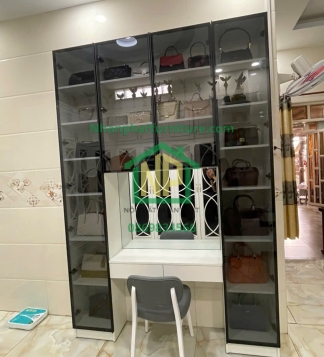 Kệ trai trí và bàn trang điểm